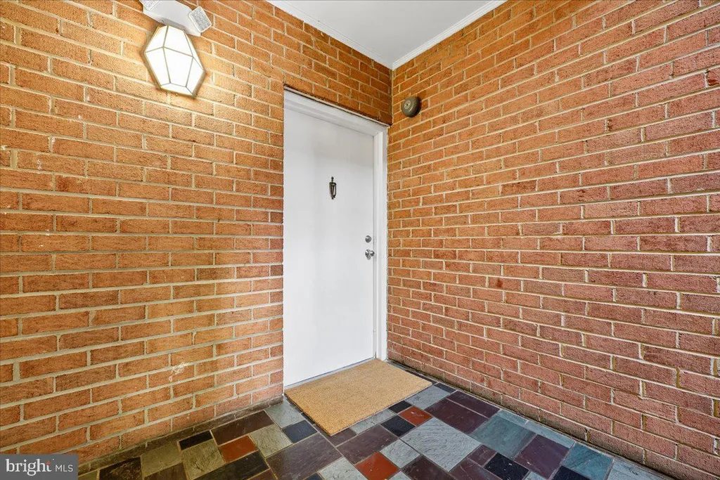 740 Quince Orchard Boulevard Unit 102, Gaithersburg, MD 20878 photo 3