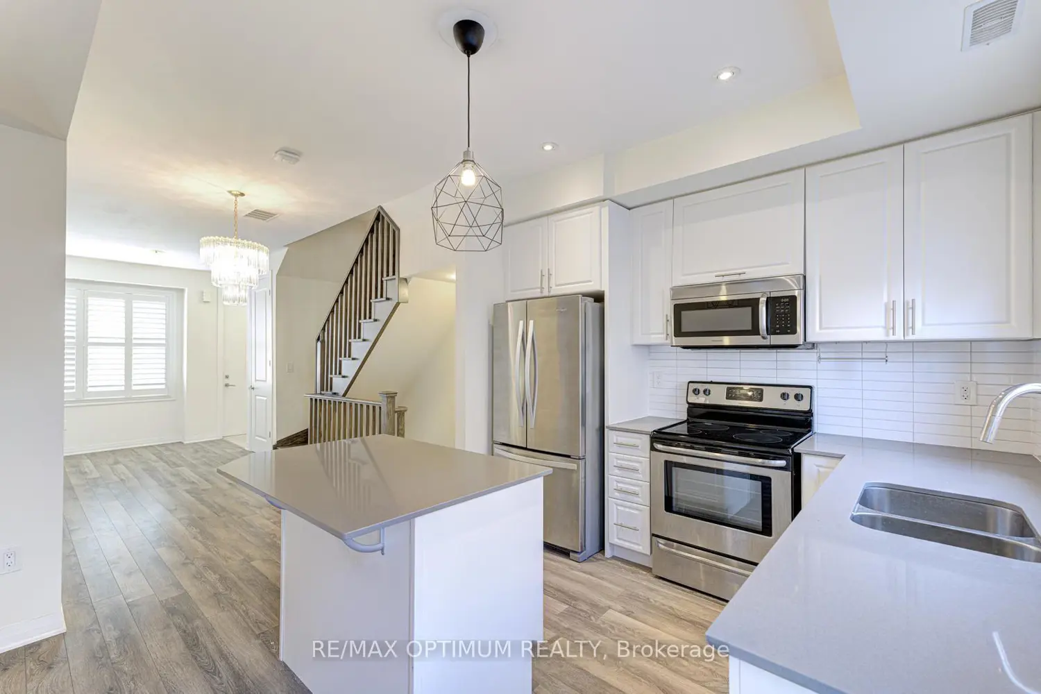 44 Sarah Jackson Crescent photo 4
