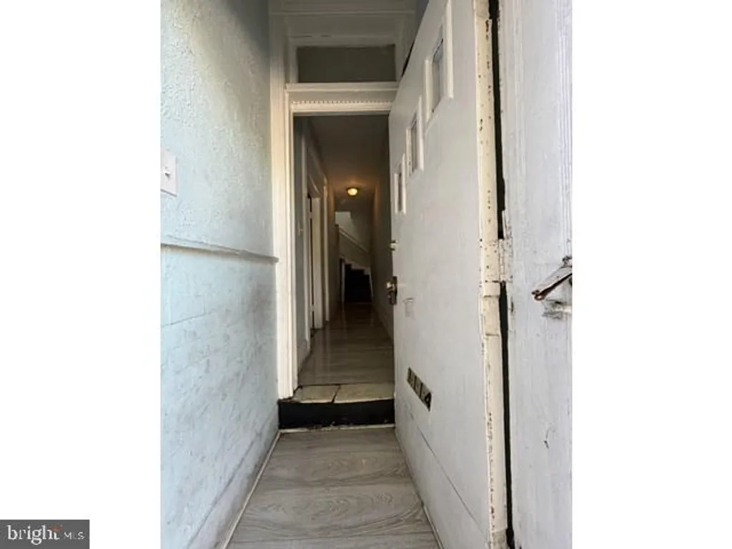1114 Myrtle Avenue, Baltimore, MD 21201 photo 2