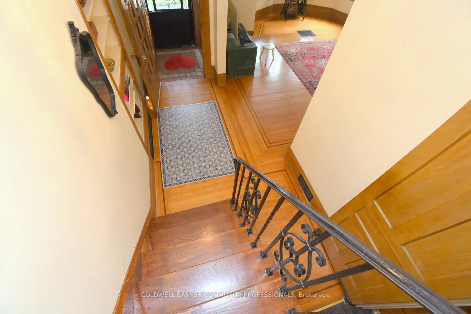 28 St Clair Avenue photo 3