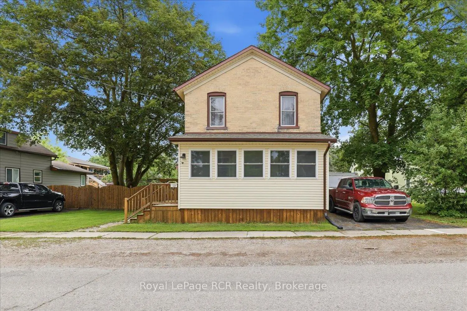 161 Livingstone Avenue photo 2