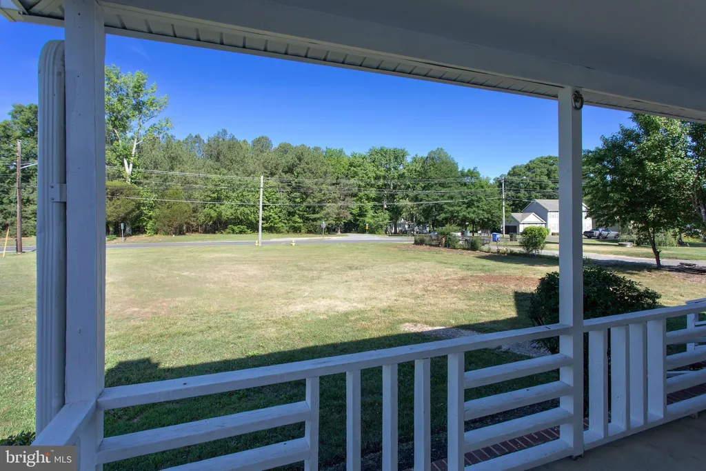 906 Washington Avenue, La Plata, MD 20646 photo 5