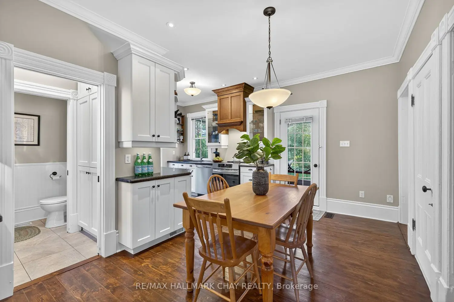 221 Prospect Street photo 5