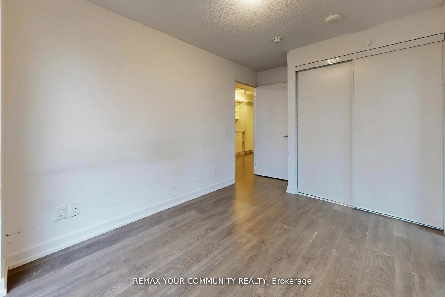 125 Redpath Avenue 1005 photo 5