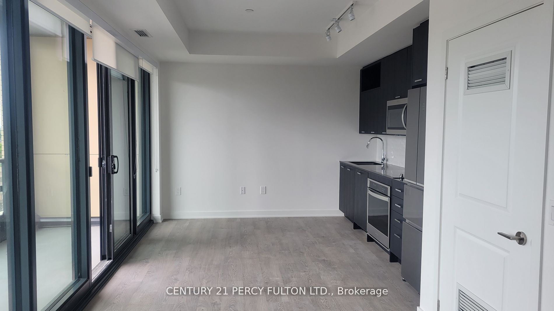 602-120 Eagle Rock Way, Vaughan, ON, L6A 5C2