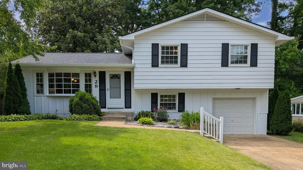 29 Sheridan Road, Arnold, MD 21012