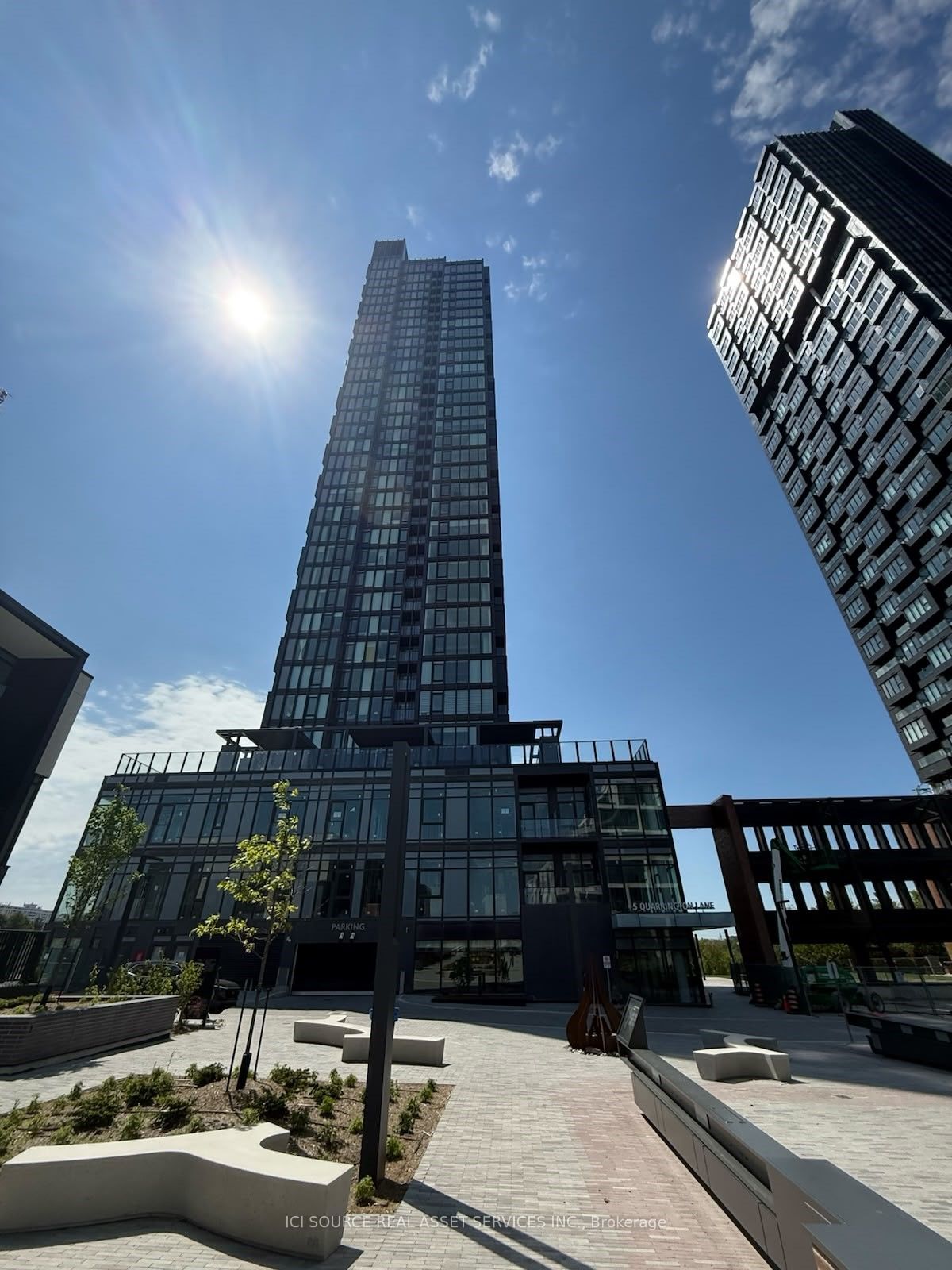 906-5 Quarrington Lane, Toronto, ON, M3C 0S5