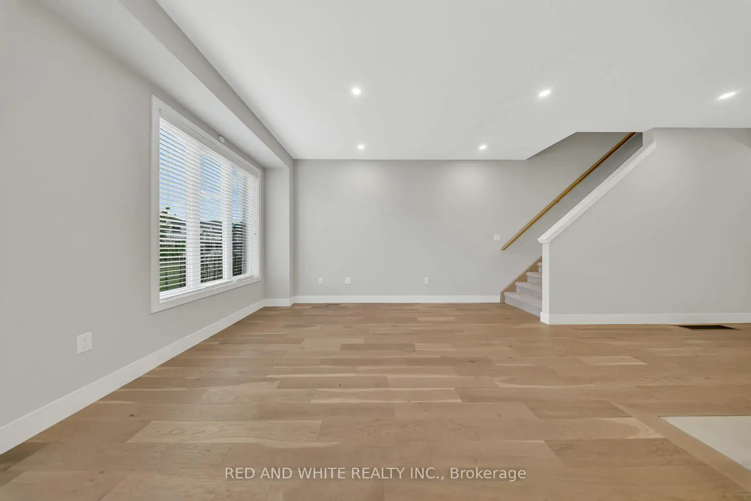745 Chelton Road 3 photo 4