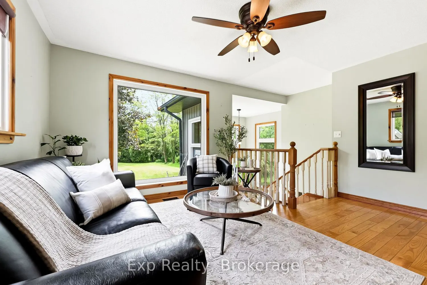 688 Dudley Road photo 5