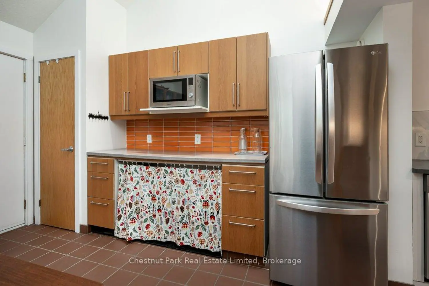 347 Prinyers Cove Crescent photo 3