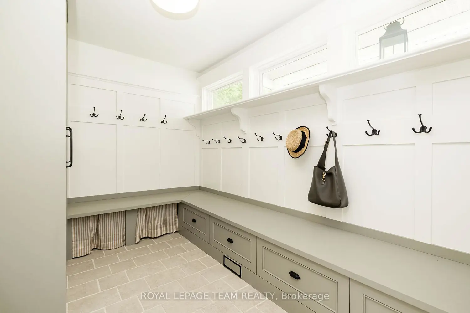 36 Marchbrook Circle photo 5