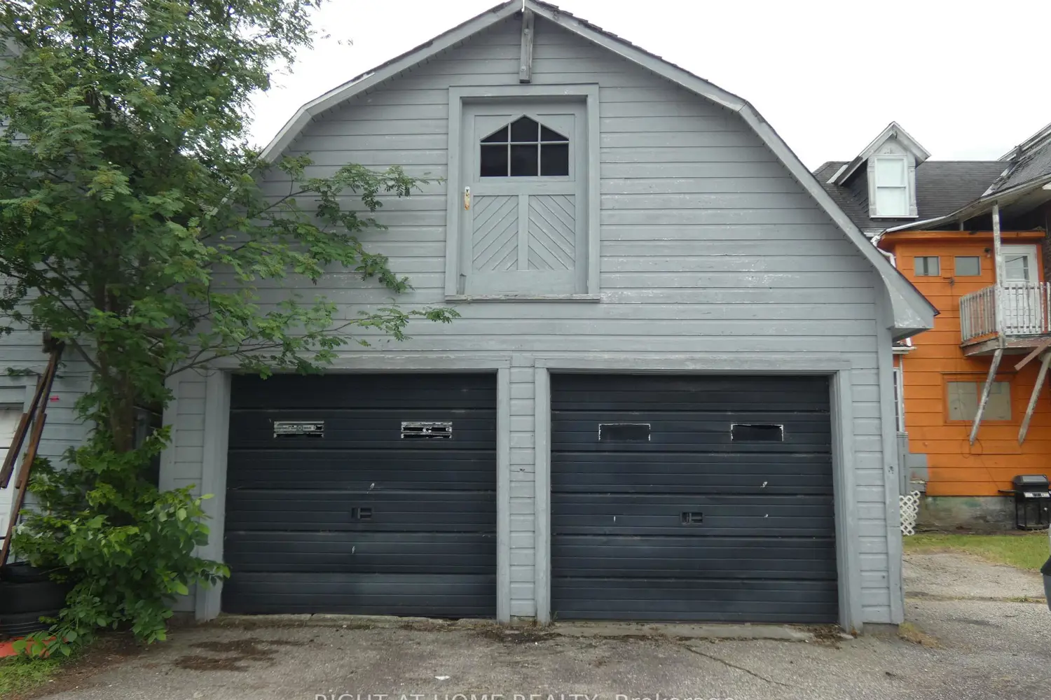 142 Holditch Street photo 2