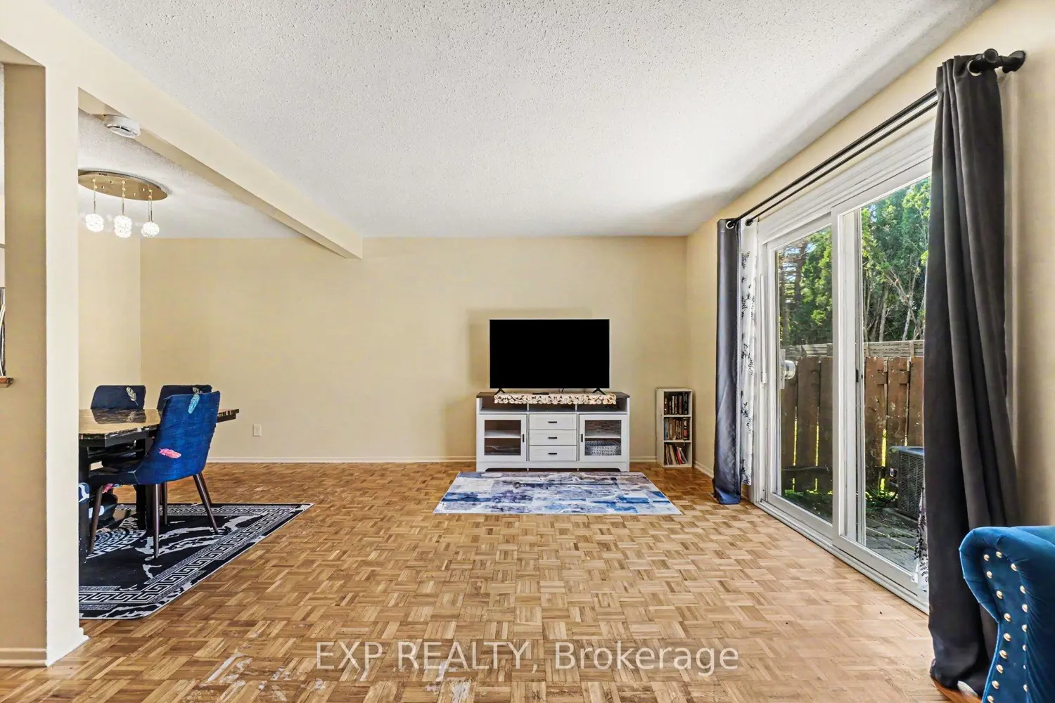 1565 Heron Road 6 photo 5