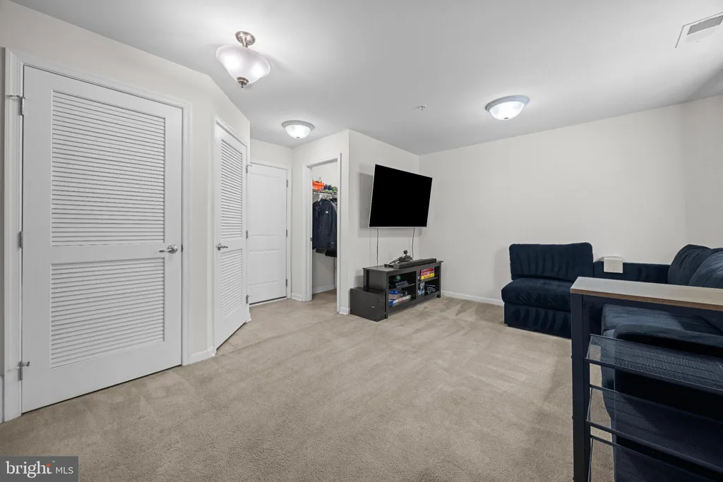 7531 Hearthside Way, Elkridge, MD 21075 photo 4