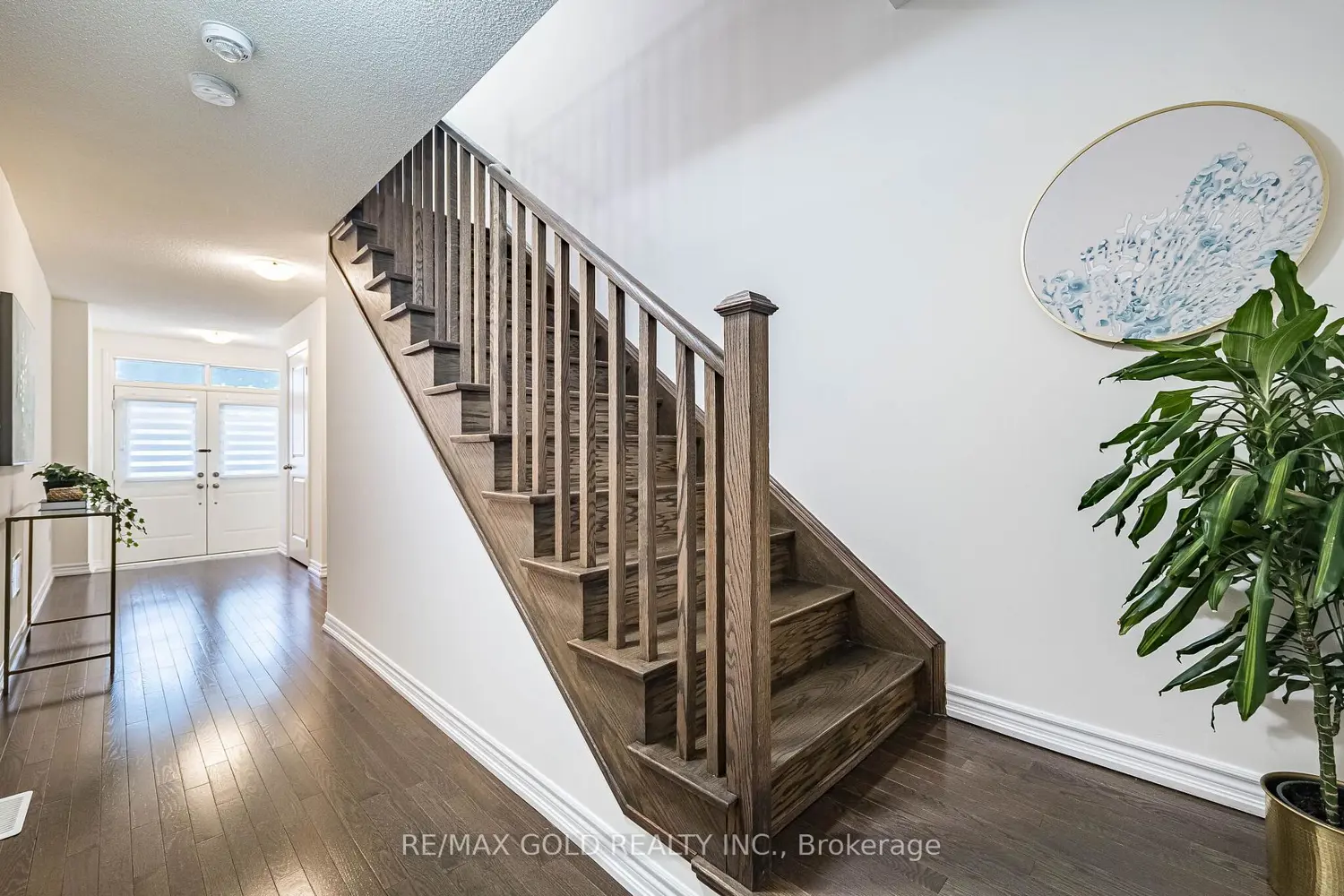 44 Donald Ficht Crescent photo 3
