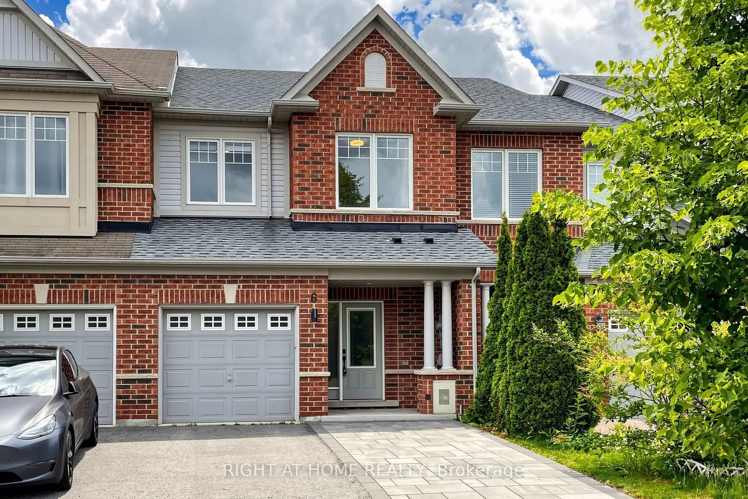 6 Courtland Crescent