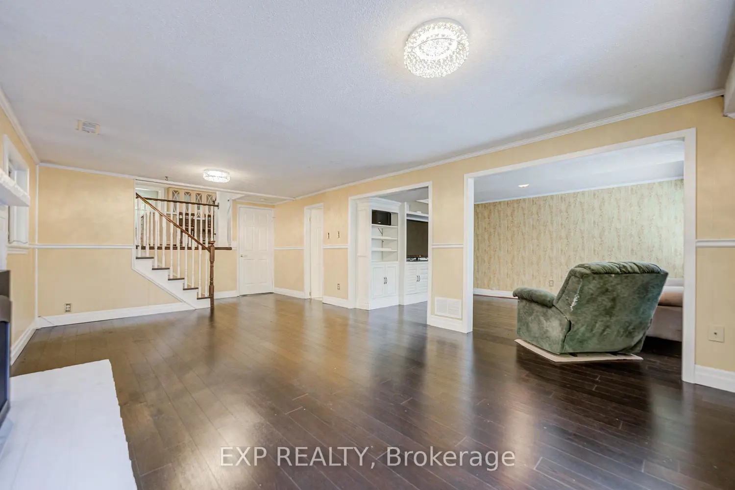82 Derby Court photo 5