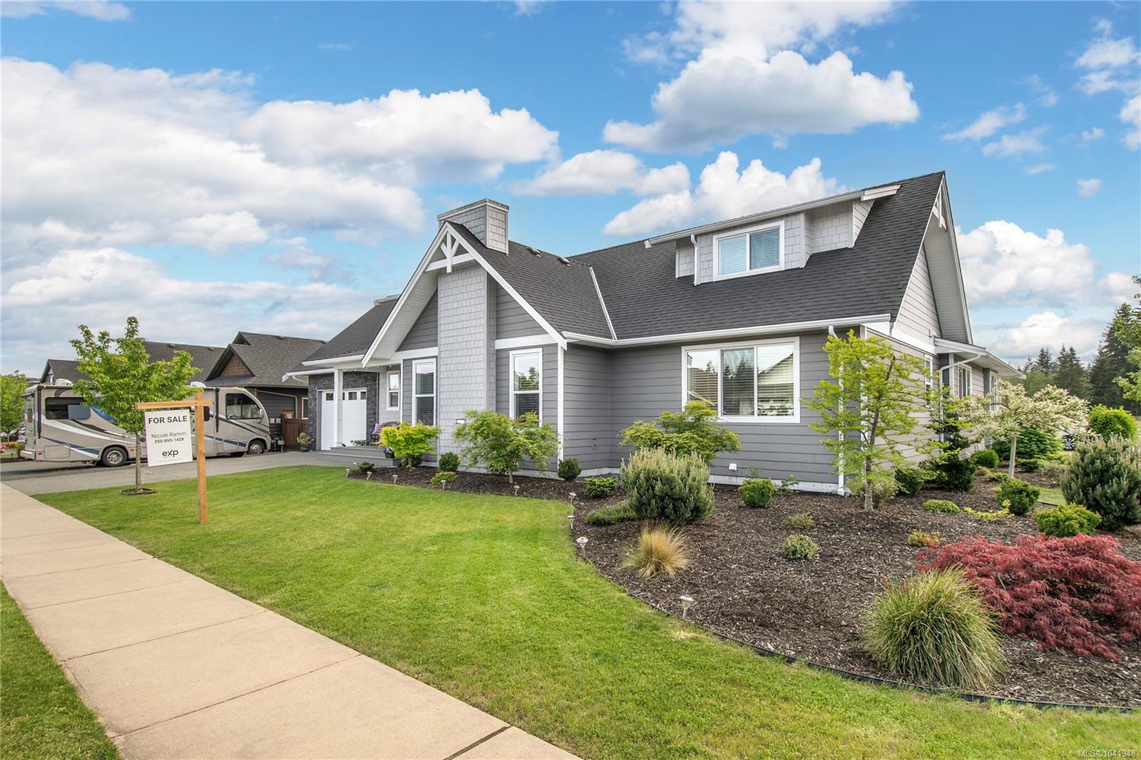 727 Sitka Street, Campbell River, BC, V9H 0E6