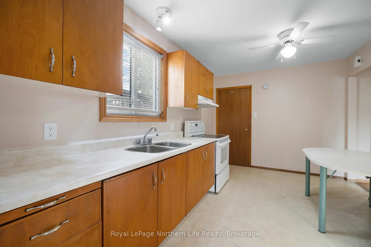 212 Michener Drive photo 2