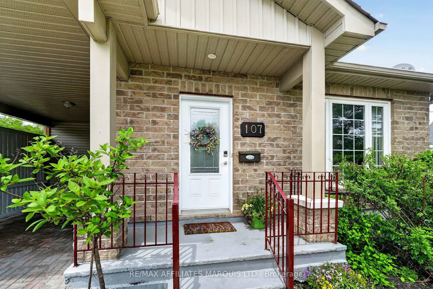 107 Tollgate Road photo 5