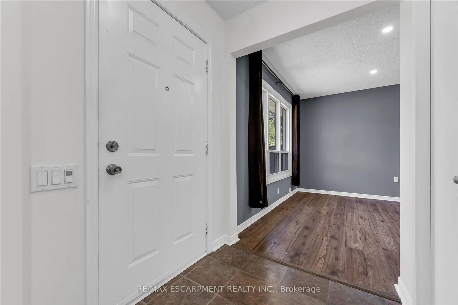 261 Limeridge Road photo 3