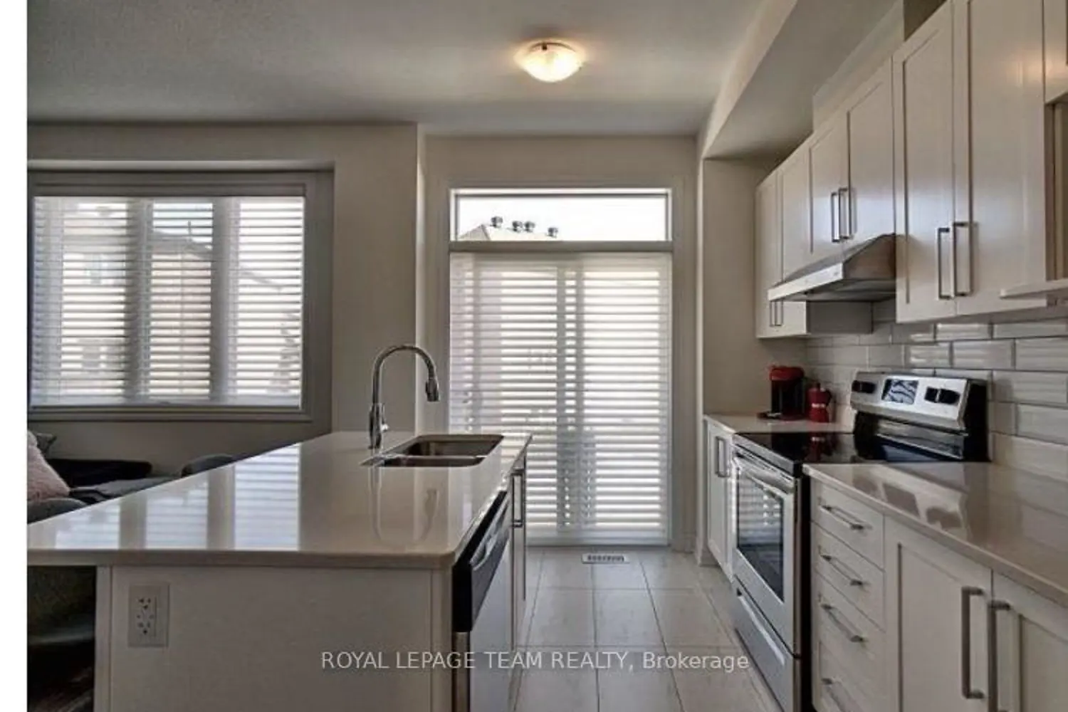 195 Kimpton Drive photo 4