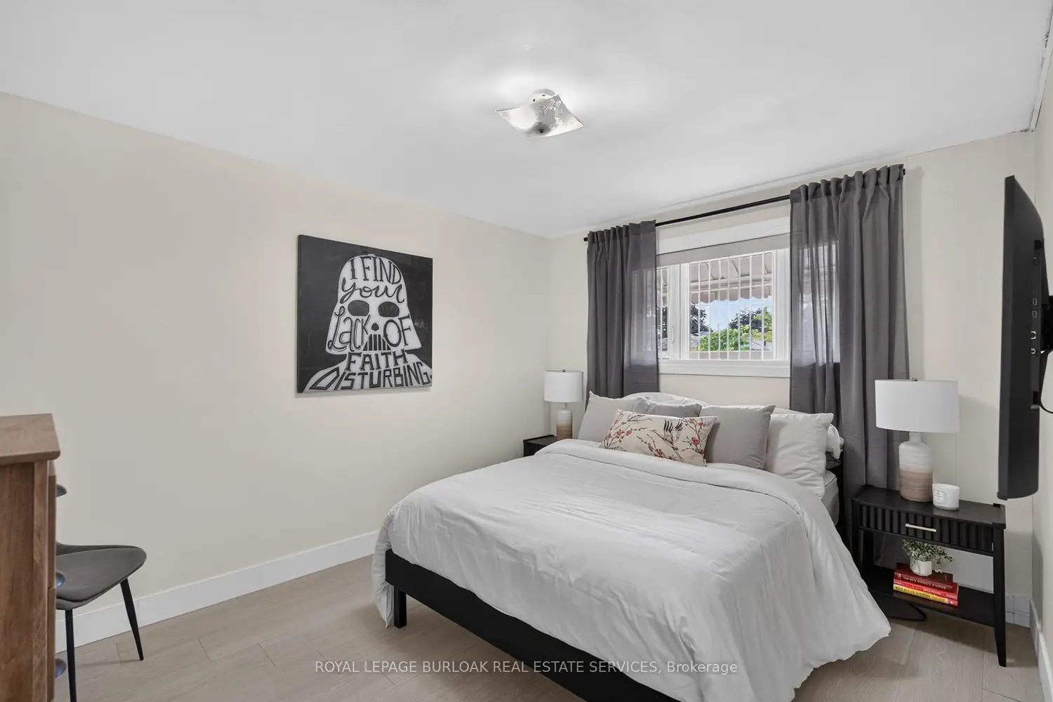 236 Hammersmith Court photo 2