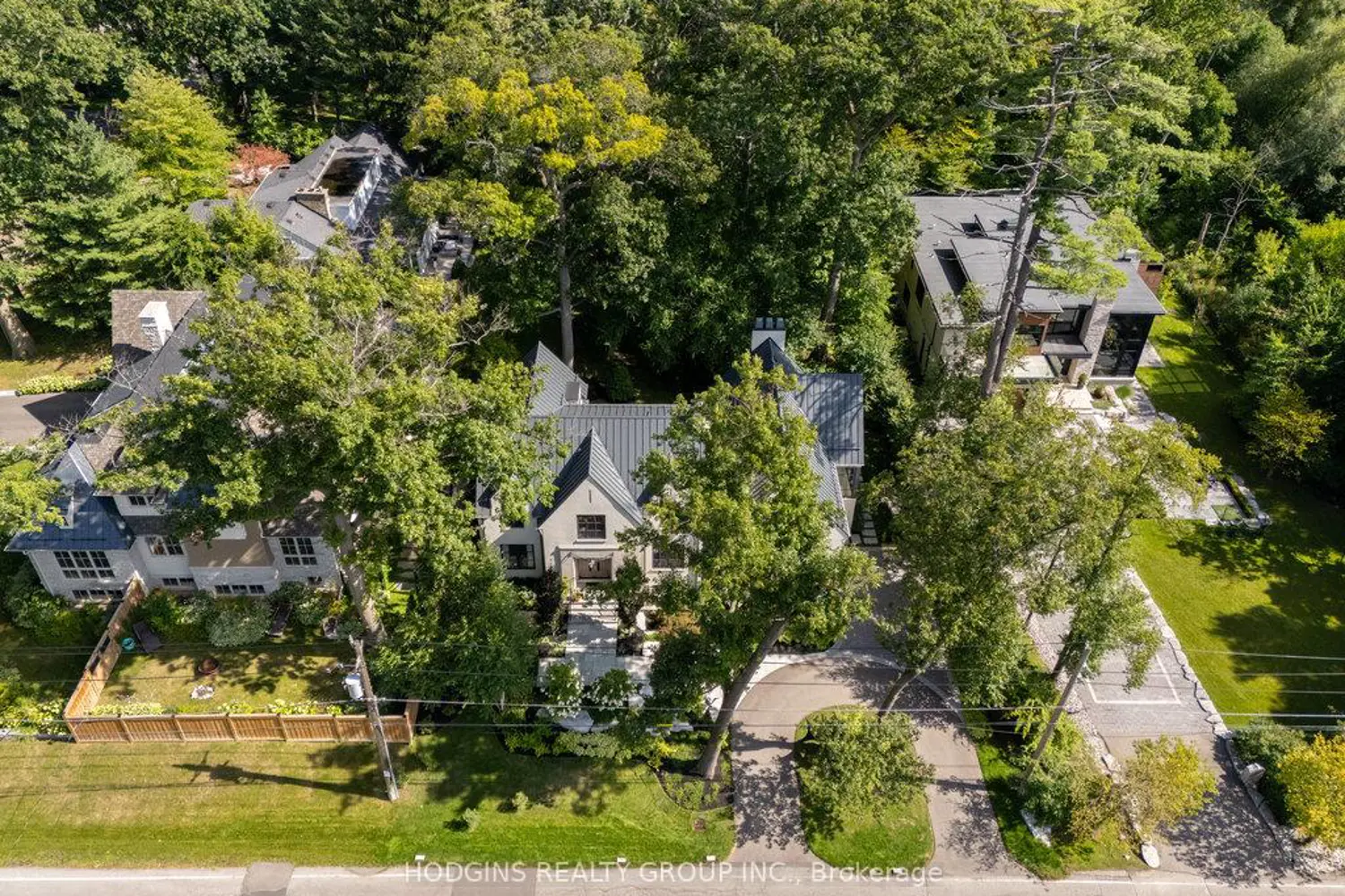 238 Mineola Road photo 2