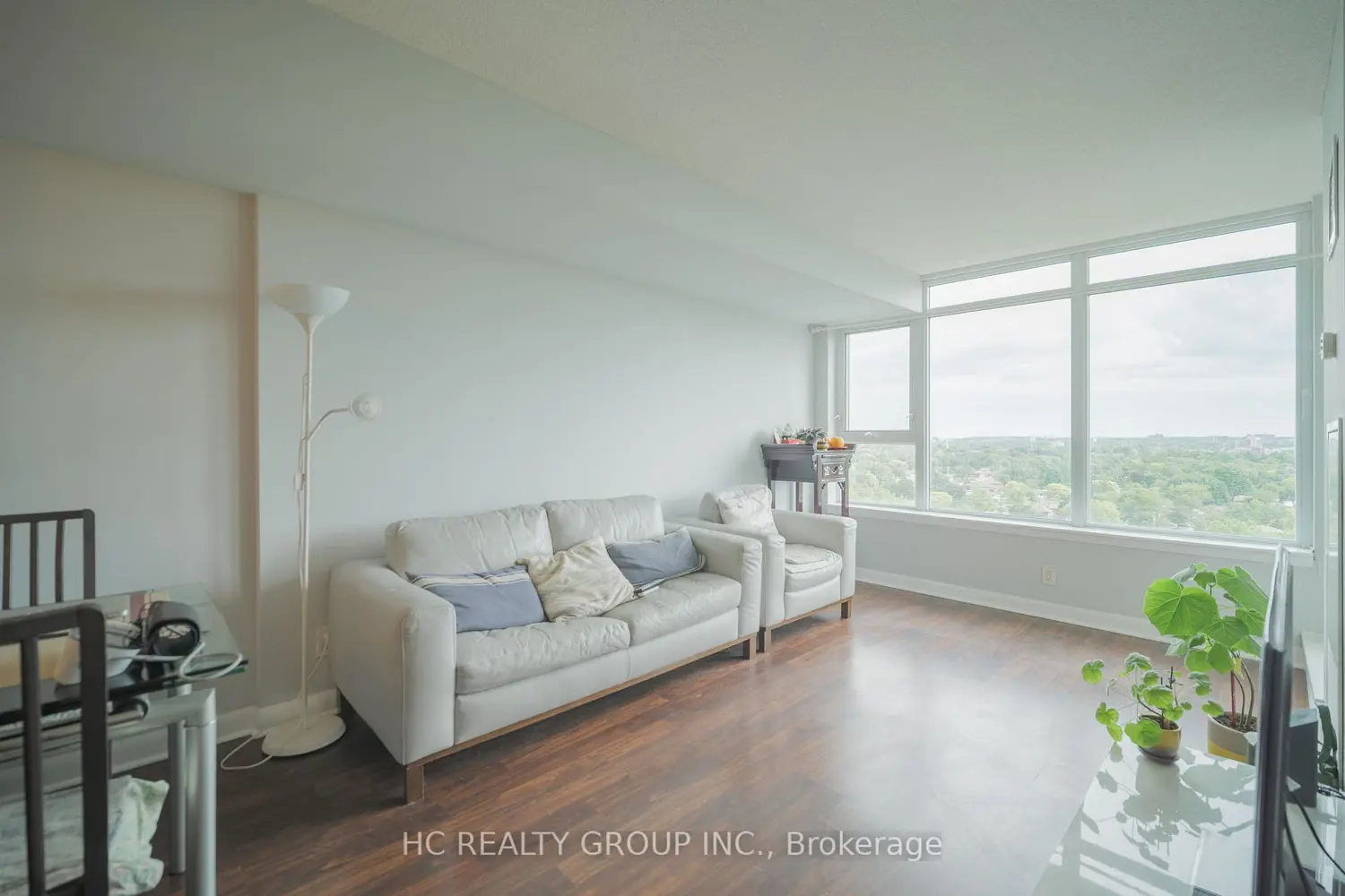 190 Borough Drive 1607 photo 5