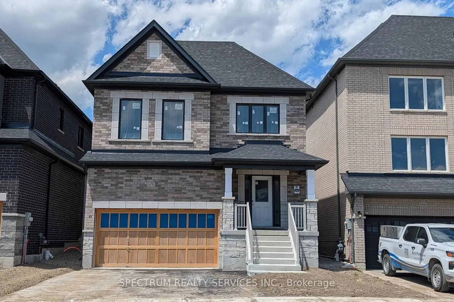 1470 Stovell Crescent