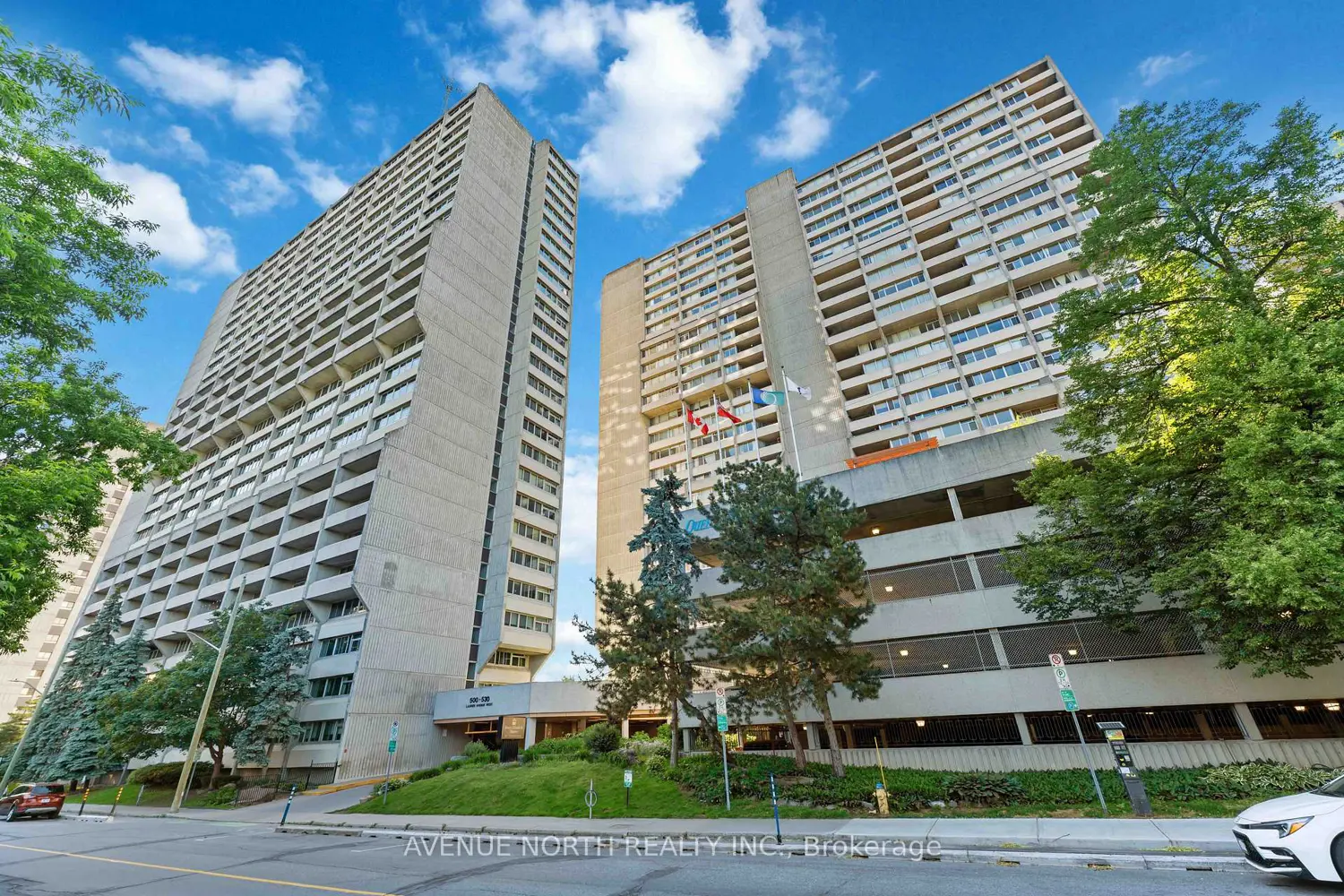 500 Laurier Avenue 908