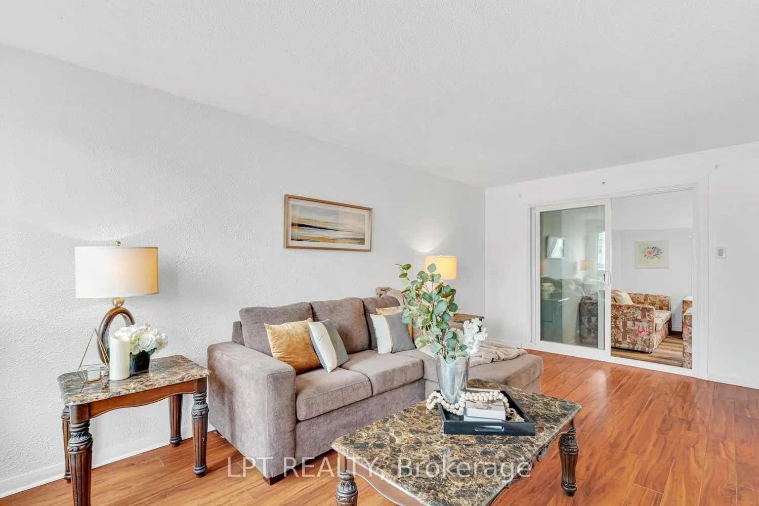 95 Huntingwood Crescent photo 4