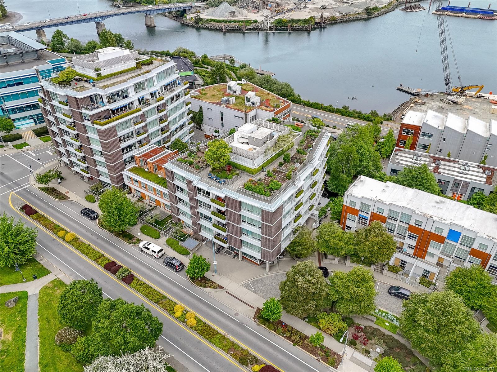 #406-391 Tyee Road, Victoria, BC, V9A 0A9