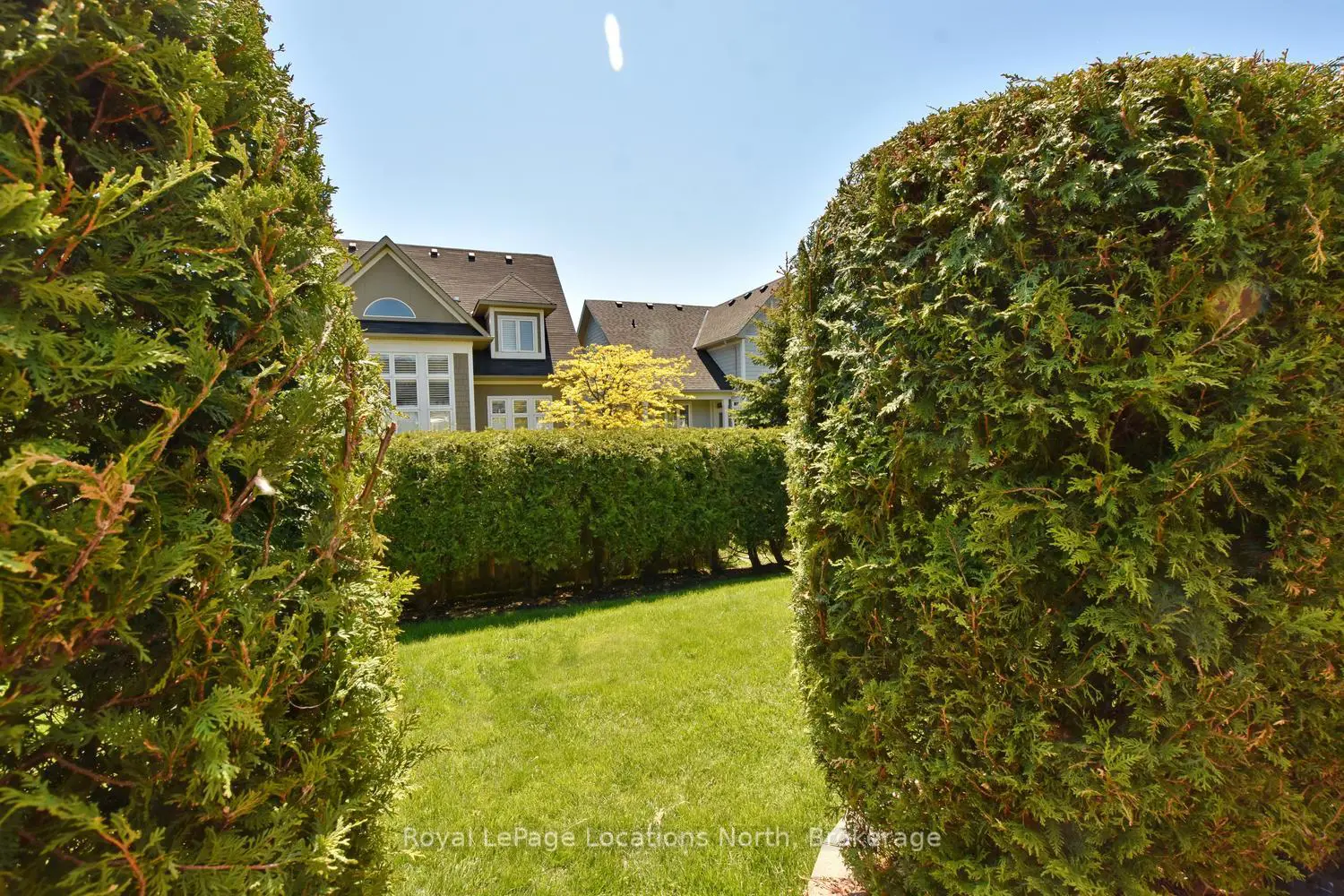 11 Waterpond Place photo 3