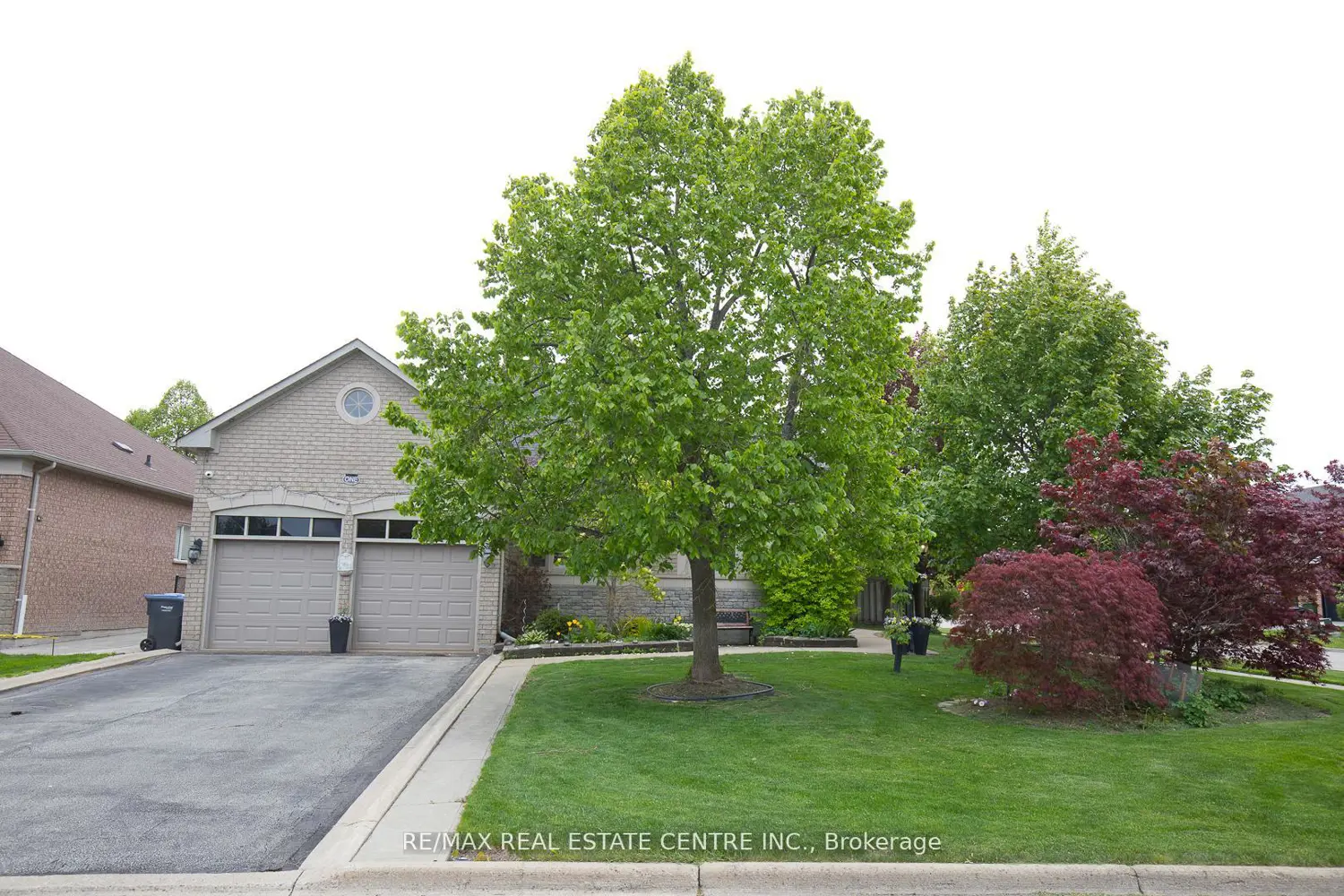 1 Kirkwood Crescent