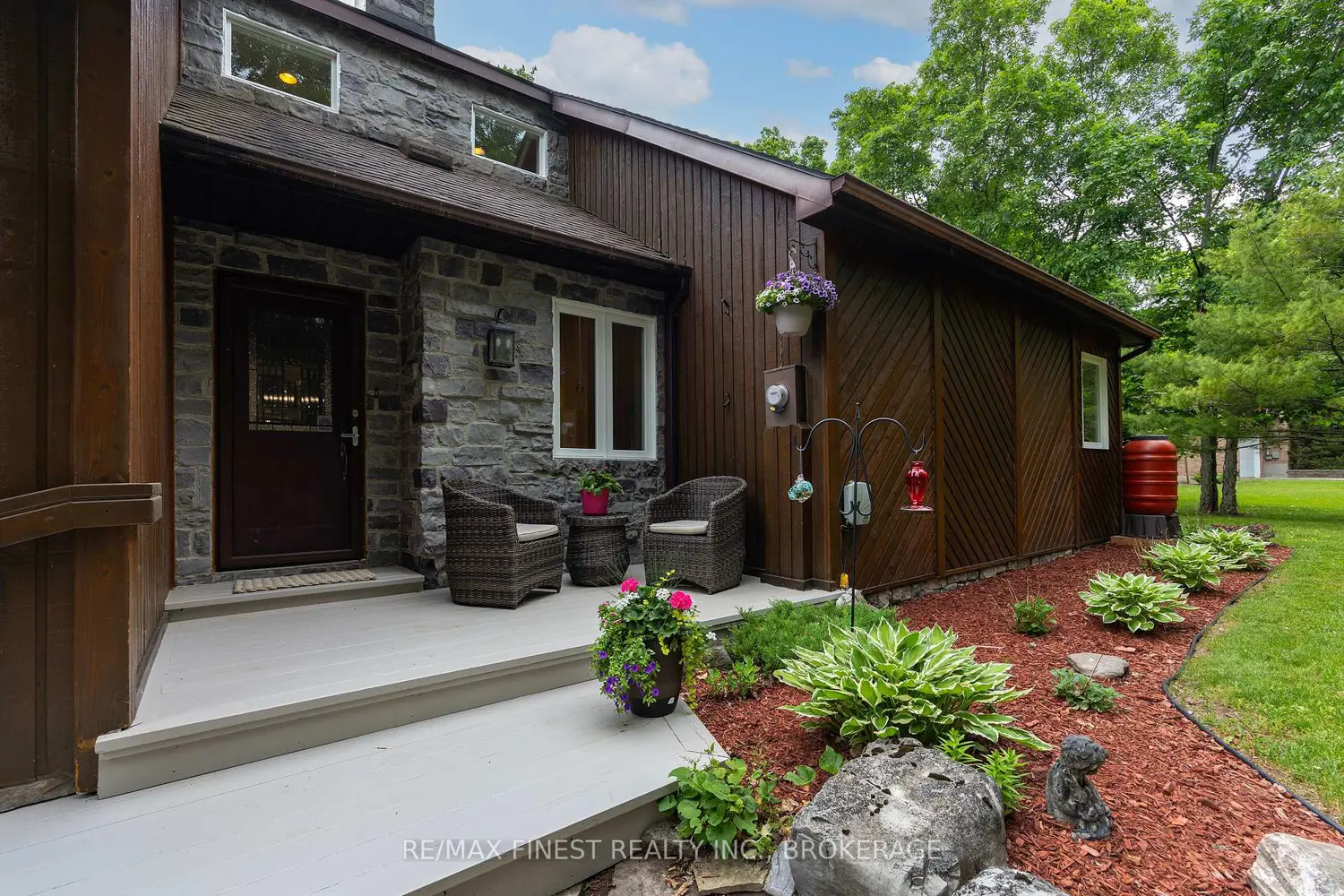 3886 Holmes Road photo 3