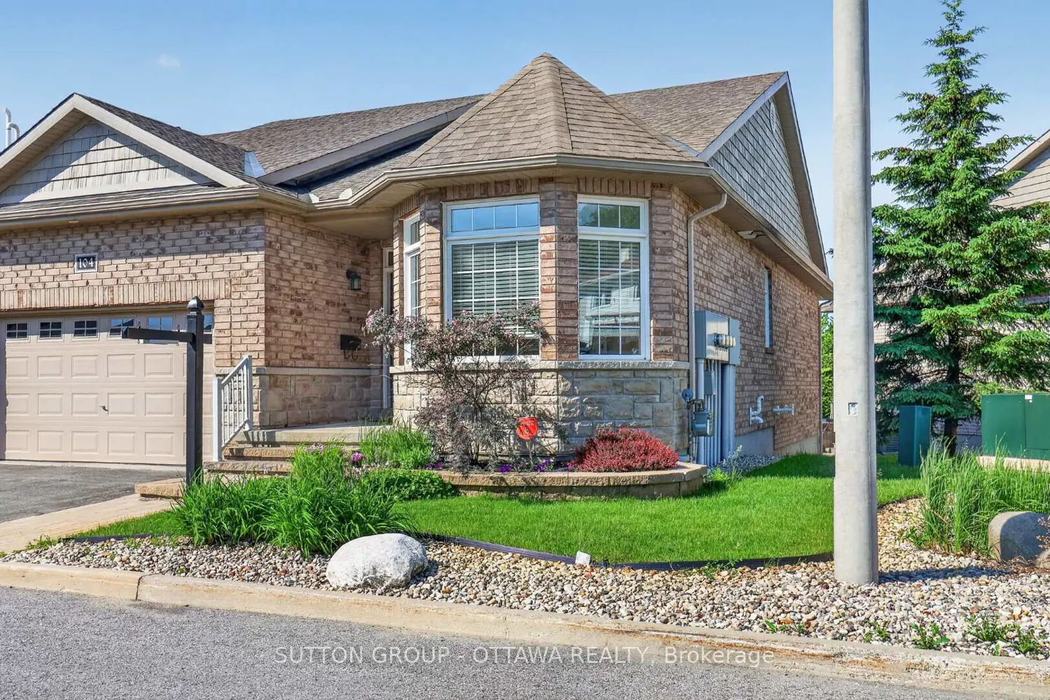 104 Passageway Private
