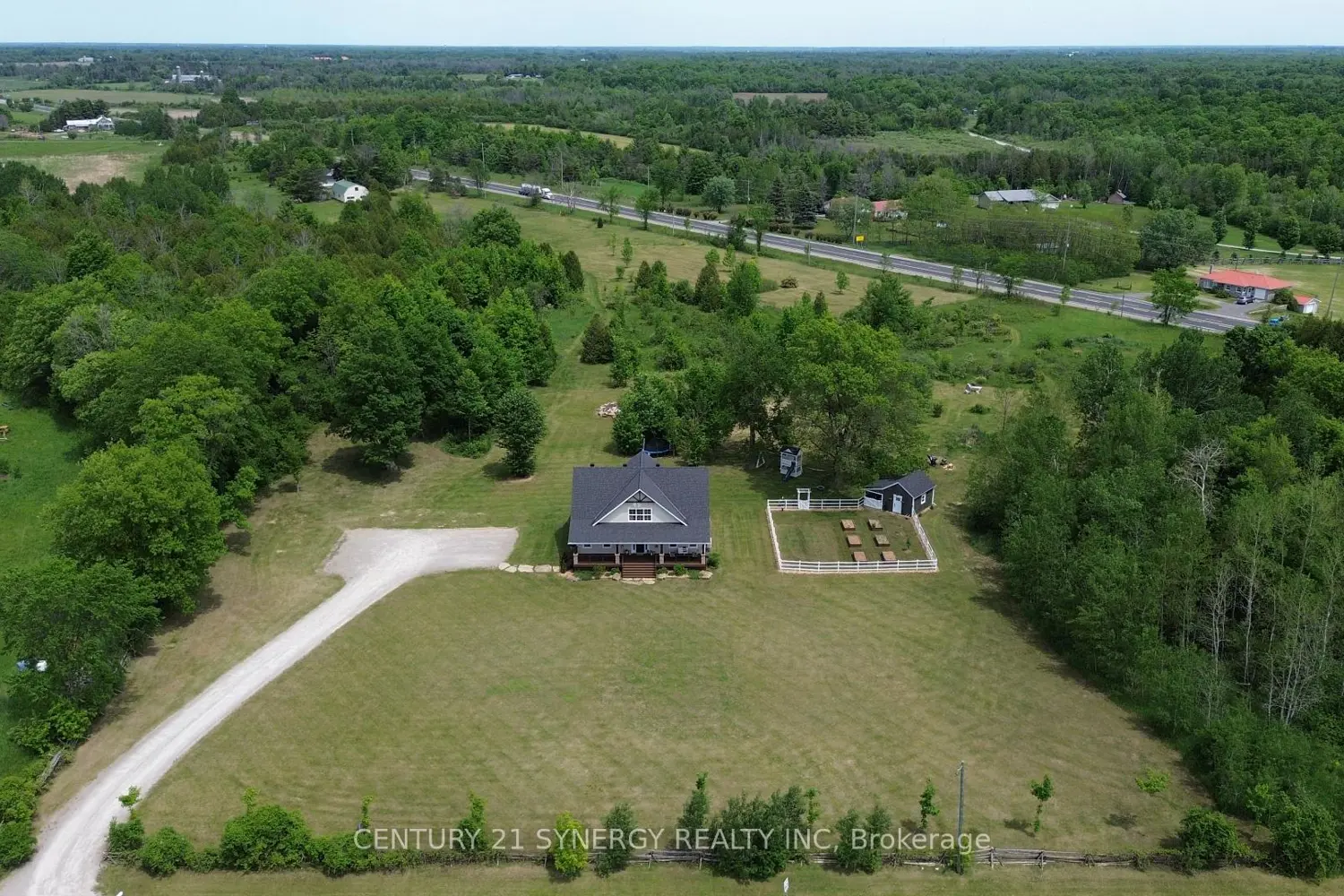 8 Otter Lake Road photo 3