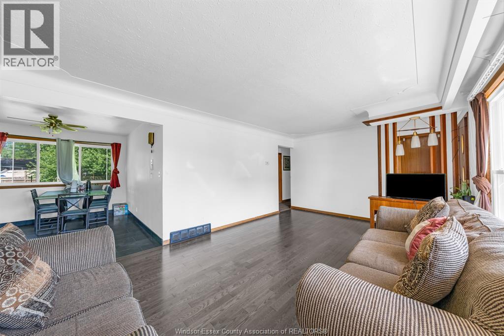 71 Danforth Avenue, Leamington, ON, N8H2P8 photo 4