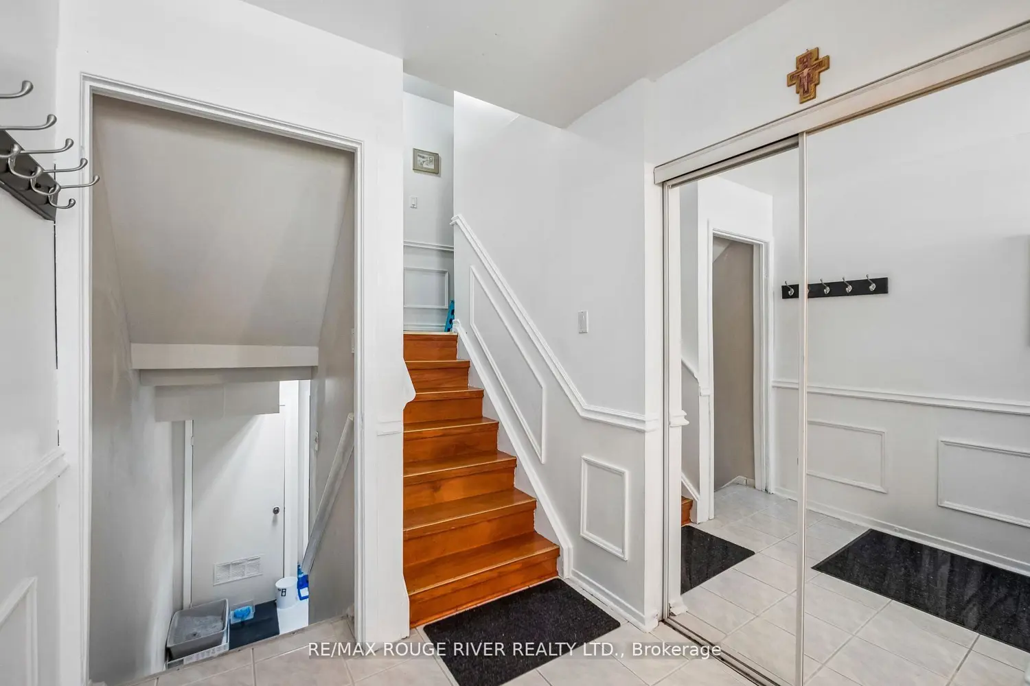 22 Duffort Court photo 3