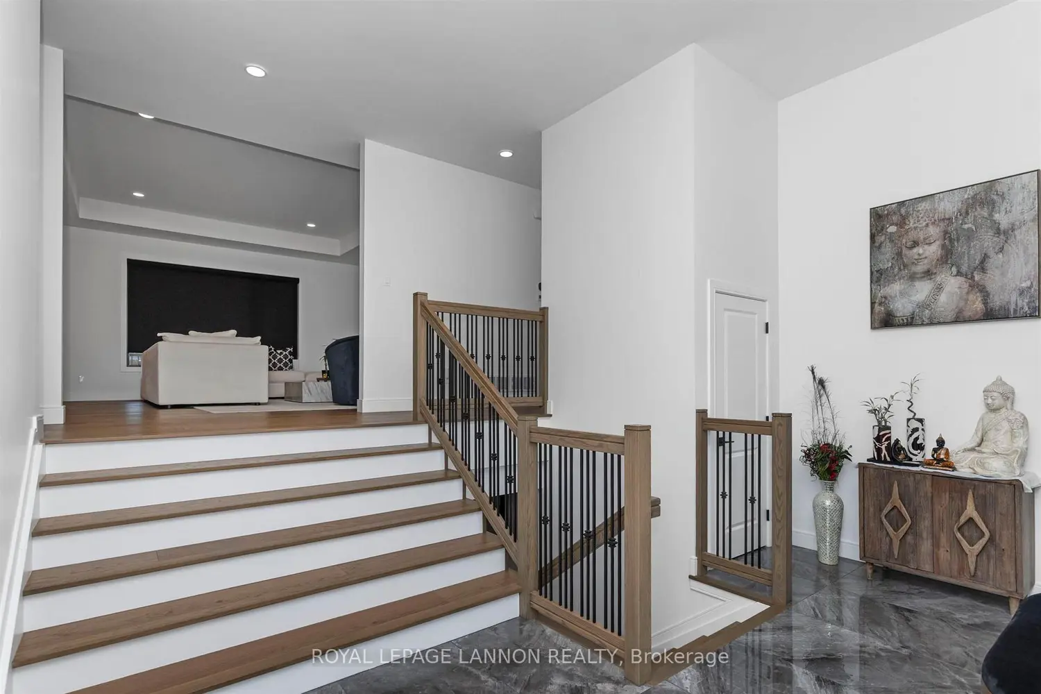 2111 Magnolia Drive photo 2