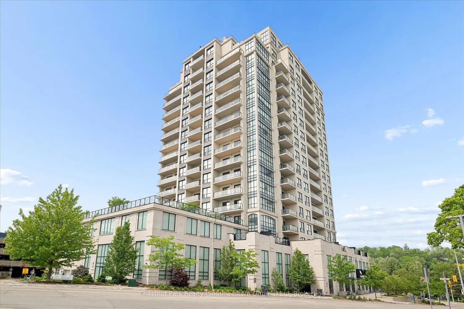 160 Macdonell Street 405