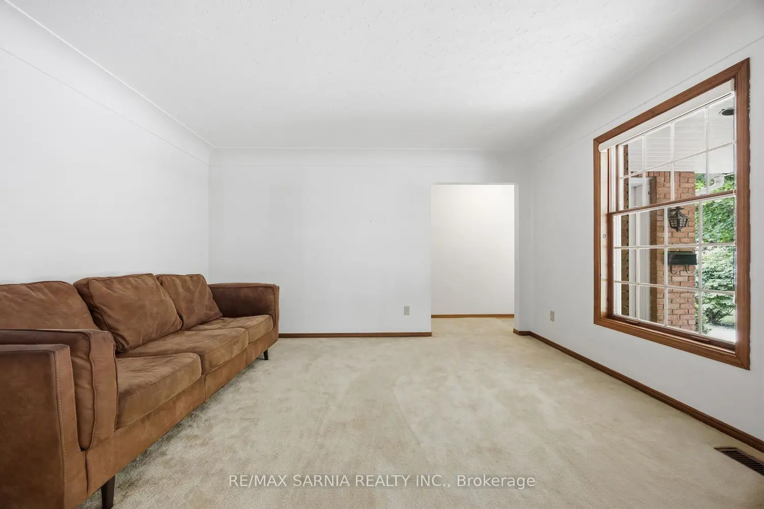 941 Wilson Street photo 4