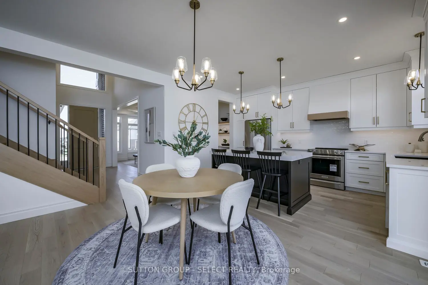 210 Harvest Lane photo 2