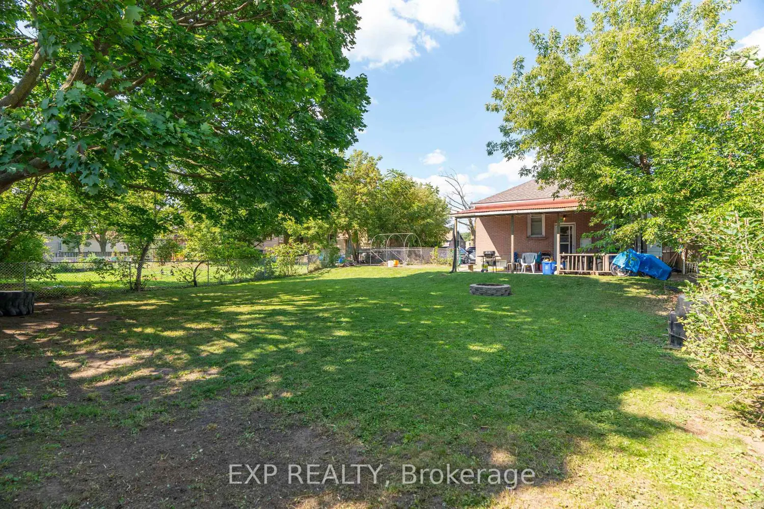 1519 Howland Avenue photo 4