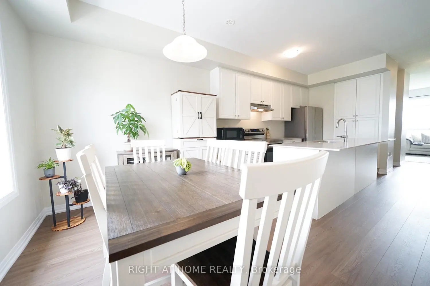185 Bedrock Drive 23 photo 3