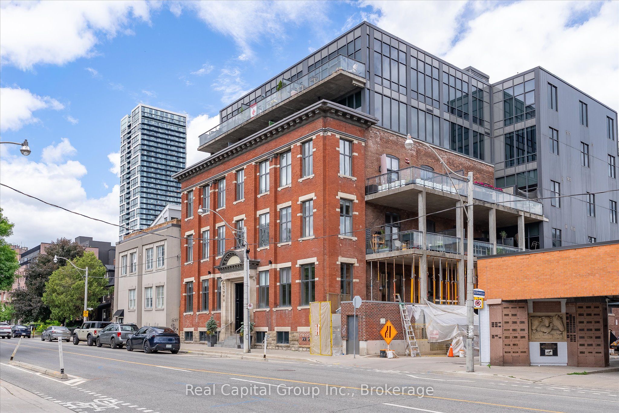 203-19 River Street, Toronto, ON, M5A 3P1