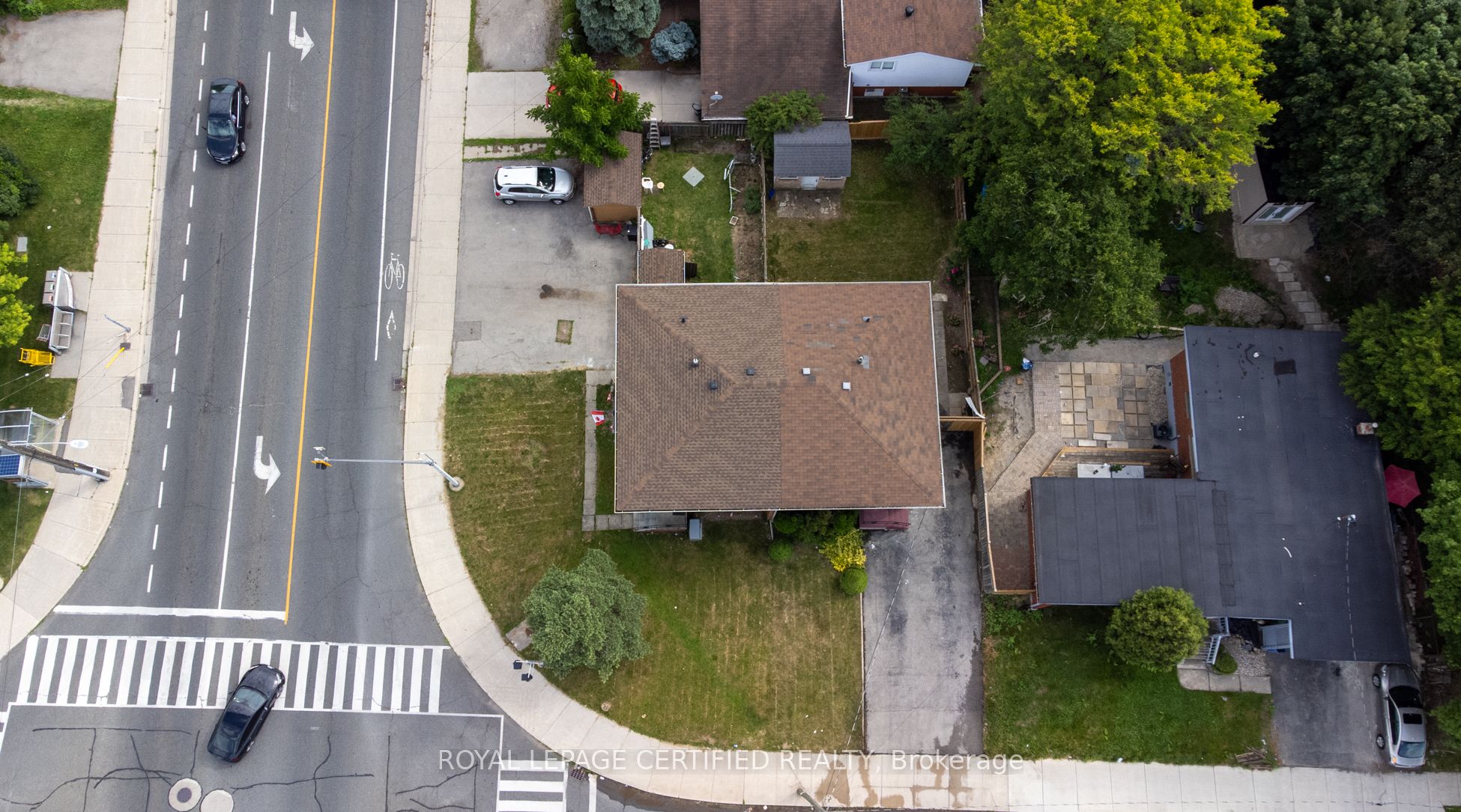 111 Limeridge Road W, Hamilton, ON, L9C 2V3 photo 3