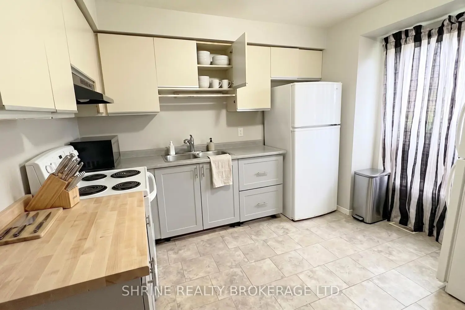 550 Second Street 52 photo 2