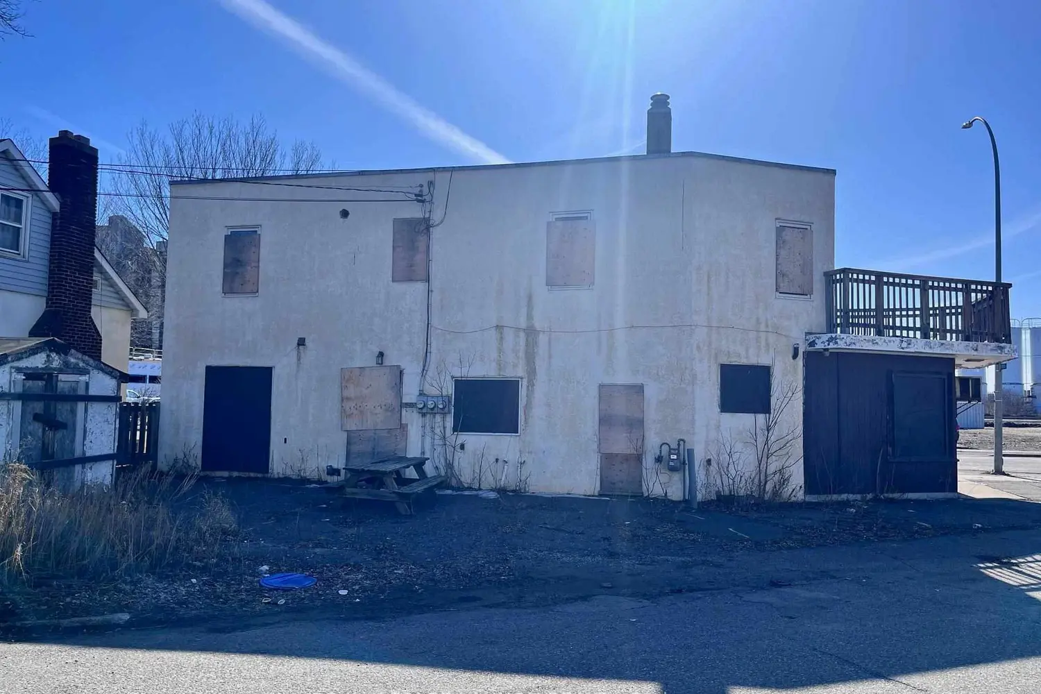 593 Syndicate Avenue photo 4